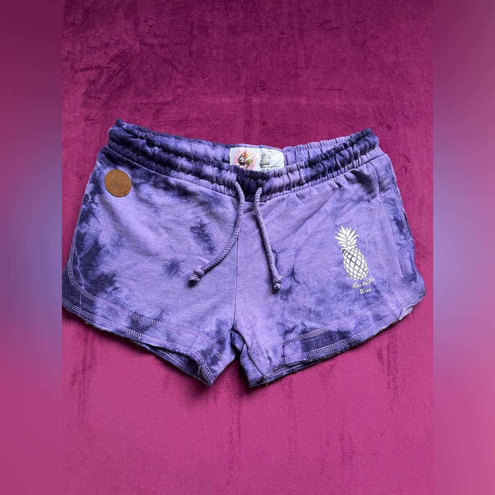 Hawaiian shorts